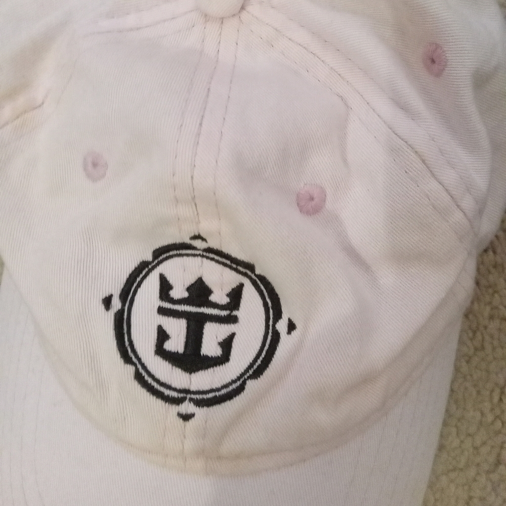 Four HATS  INCLUDED ROYAL CARIBBEAN Pure Vida Ect..  Nike Exc To New Condition